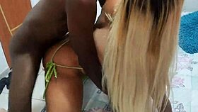 Que delícia essa piroca do segurança