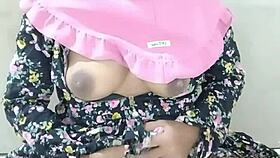 Adik Tiri Hijab Colmek Untuk Pacarnya