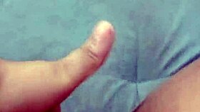 Pov bucetuda novinha tocando sua buceta grande e carnuda com shortinho da minnie geme gostoso enquanto se deda com muito tesão