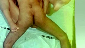 पहली बार इंडियन गर्लफ्रेंड को हाउस में एनल फकिंग