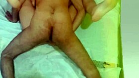 पहली बार इंडियन गर्लफ्रेंड को हाउस में एनल फकिंग