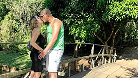 fucking behind the trees in a public park with a bbc - foder atr�s das �rvores num parque p�blico com uma bbc