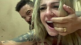 i fucked her wet pussy in the alley without condom.