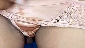 Modelo de panty de vecina baila con dildo y juguetes 😍