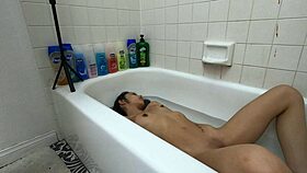i'm candy cruise gaggging on cock in bathtub lef 3