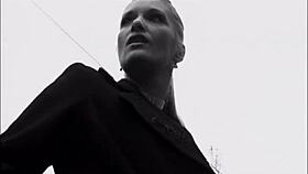 A good fuck with a deluxe escort