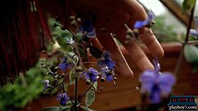 i'm a bit older but hot and busty