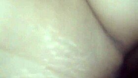 El Vecino Me Folla Mi Gran Culo Mientras Me Masturbo con Mi Vibrador