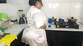 i discover the neighbor's wife in sexy lingerie