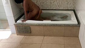 we were relaxing in the bath, and i gave my ass to the guy
