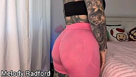 Big tits milf tries on tight gym leggings