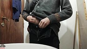 Watch the skinny naked girl masturbate in the bathroom with small waist