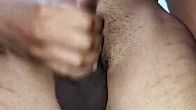 Safado com tes�o gozando pra relaxar