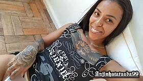 Delicious siririca, you'll love this shaved pussy masturbation