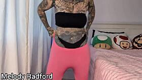 Big tits milf tries on tight gym leggings