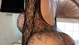 Uff, mi amor, I-I tease you with my big tits, Mariza Lamb