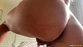 grelo duro ro�ando na cama e plug no c� da milf - fabi drumond 😈