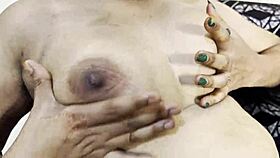 collage girls fingering her pussy by finger