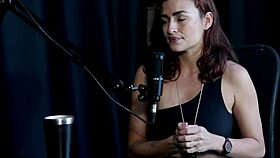 A Mãe Descobriu A Sua Orgia Ainda Não Gravou Com Travesti Decidiu Parar Pra Se Curar E Foi Chamada De Atriz Pornô Evangélica - Kamilla Werneck Sheer Red