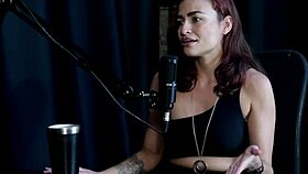 A Mãe Descobriu A Sua Orgia Ainda Não Gravou Com Travesti Decidiu Parar Pra Se Curar E Foi Chamada De Atriz Pornô Evangélica - Kamilla Werneck Sheer Red