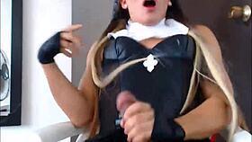 Shemale Teen 18+ Cumming Hard on Webcam