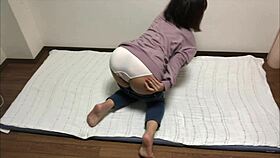 i train my pussy with toys, ass twitching from pleasure