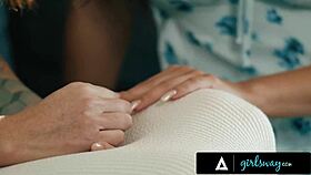 Stacked Milf Sophia Locke Licks Wet Pussy With Gal Ritchie