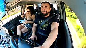 Passageira safada entra no uber sem calcinha e motorista n�o resiste