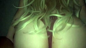 Safada pegou o marido da amiga isso fode minha buceta isso soca tudo isso vaii nao para