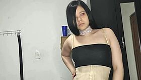 Amateur babe enjoys oral pleasure at home