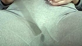 Castigándome La Conchita Con Una Regla