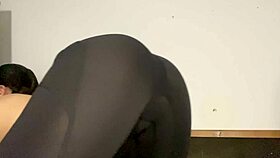 Teasing ass in yoga pants leads to squirt