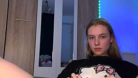 Young amateur fingers perfect pussy using big dildo