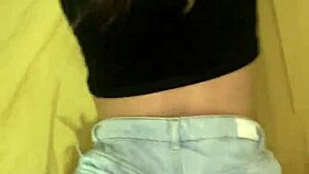 Amateur girl with a big ass fucked without taking off her shorts