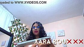 me masturbo frente al espejo con dildo en mi pussy embarazada