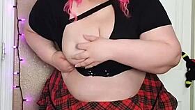 why is this hairy bbw not wearing panties under her skirt?