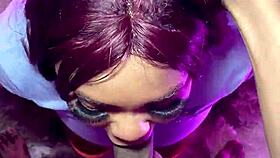 Hijastra gran culo recibe polla en coño mojado