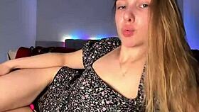 fingering tight pink pussy so hot 🔥