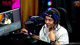 Bi Mejia Colocou Os Peitos Pra Fora E Pediu Pro Ruan Apertar Eles Bem Gostoso Ela Ficou Molhada E Gemendo De Tes�o - P�pum No Barraco