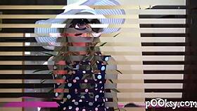 Rousse bien salope en lingerie prete pour de la baise torride amateur