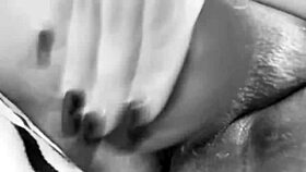 I feel my juicy phat pussy squirting intensely on my big ass