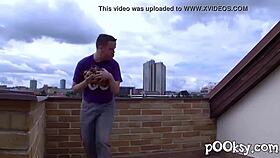 Rousse bien salope en lingerie prete pour de la baise torride amateur