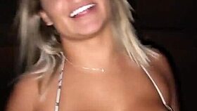 Aventura noturna na ferrovia ela se exibindo e levando uma bela gozada dentro do cuzinho com muita adrenalina pois quase fomos flagrados vagninho e luna oliveira