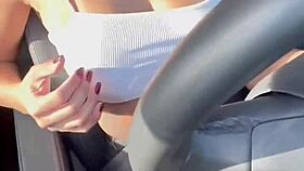 No Trânsito Pelada - Teen Girl Enjoys Oral And Anal Outdoors!