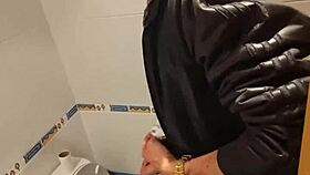 Fucking in the toilet, first time squirting fun