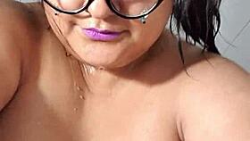 Live shower show with big boobs