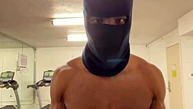 Work out strong biceps and back to lift the ladies during sex