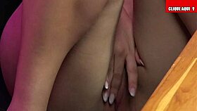 Novinha Safada Gozando Na Siririca!