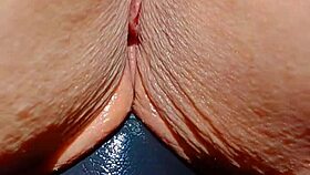 Hey, Mature Babe Grinding Here!