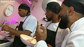 Trailer strawberry of love: elisa sanches, laura lins, laura fernandes